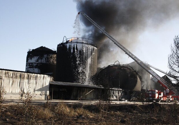 Новость - События - Какова сейчас ситуация с пожаром на нефтебазе под Киевом