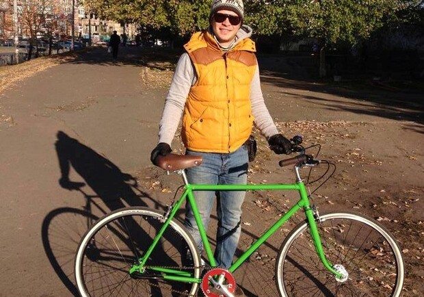 Новость - События - Помогите найти: у киевлянина украли велосипед, подаренный дедушкой