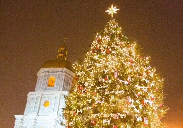 Новость - События - От 2005 до 2015: как менялась киевская новогодняя елка за 10 лет
