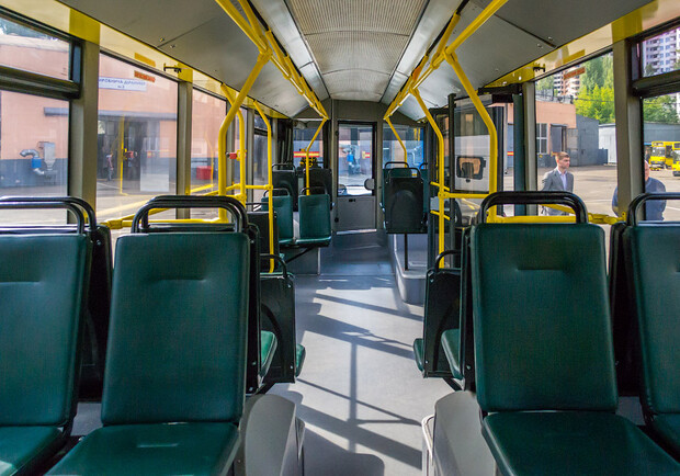 Новость - Транспорт и инфраструктура - Автобусы с Троещины на вокзал будут начинать работу раньше