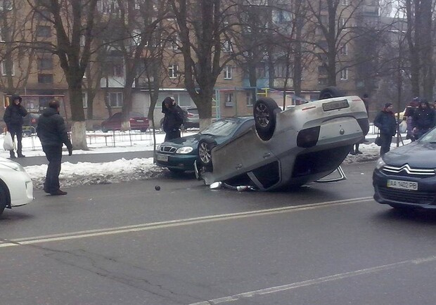 Новость - События - На Светлицкого перевернулась машина с пьяным водителем