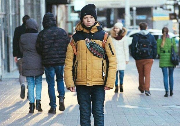 Новость - События - Киевлян предупреждают: школьник Коля с открытками - совсем не тот, за кого себя выдает