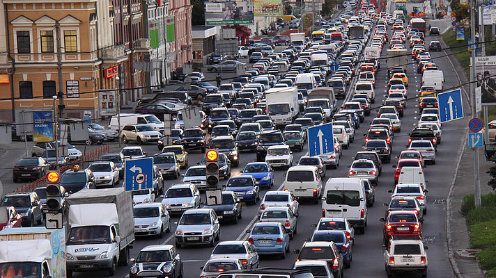 Новость - Транспорт и инфраструктура - Туда лучше не ехать: на Набережном шоссе ограничат движение