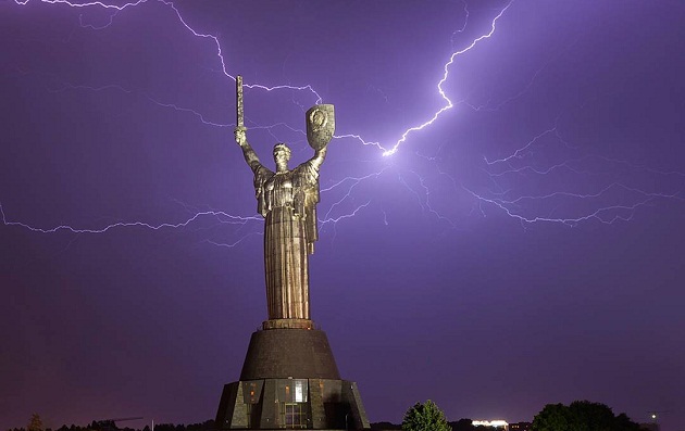 Новость - События - В Киеве объявлено срочное штормовое предупреждение