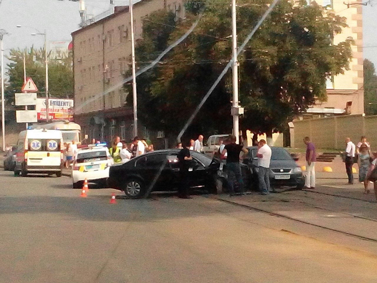 Новость - Транспорт и инфраструктура - На Куреневке из-за ДТП остановились трамваи