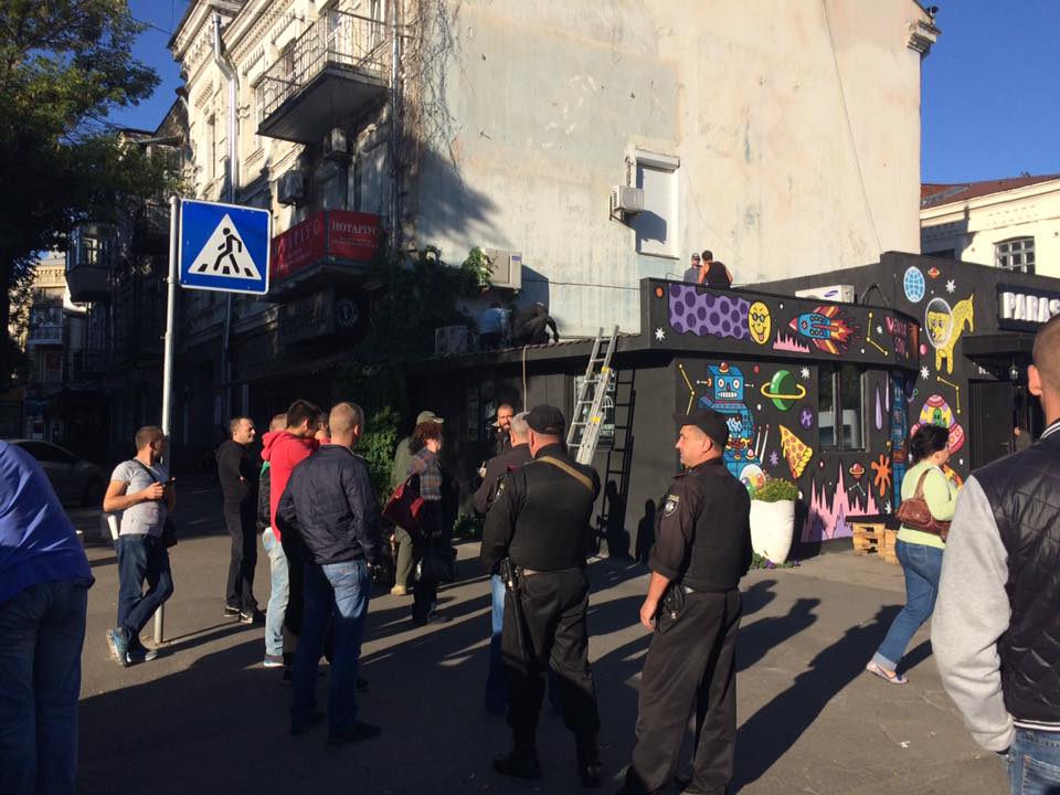 Новость - События - На Подоле снесли популярный среди киевлян бар
