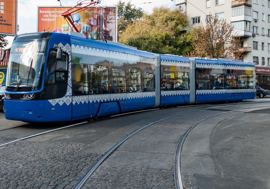 Новость - Транспорт и инфраструктура - Новый-суперовый: в Киеве появился еще один польский трамвай