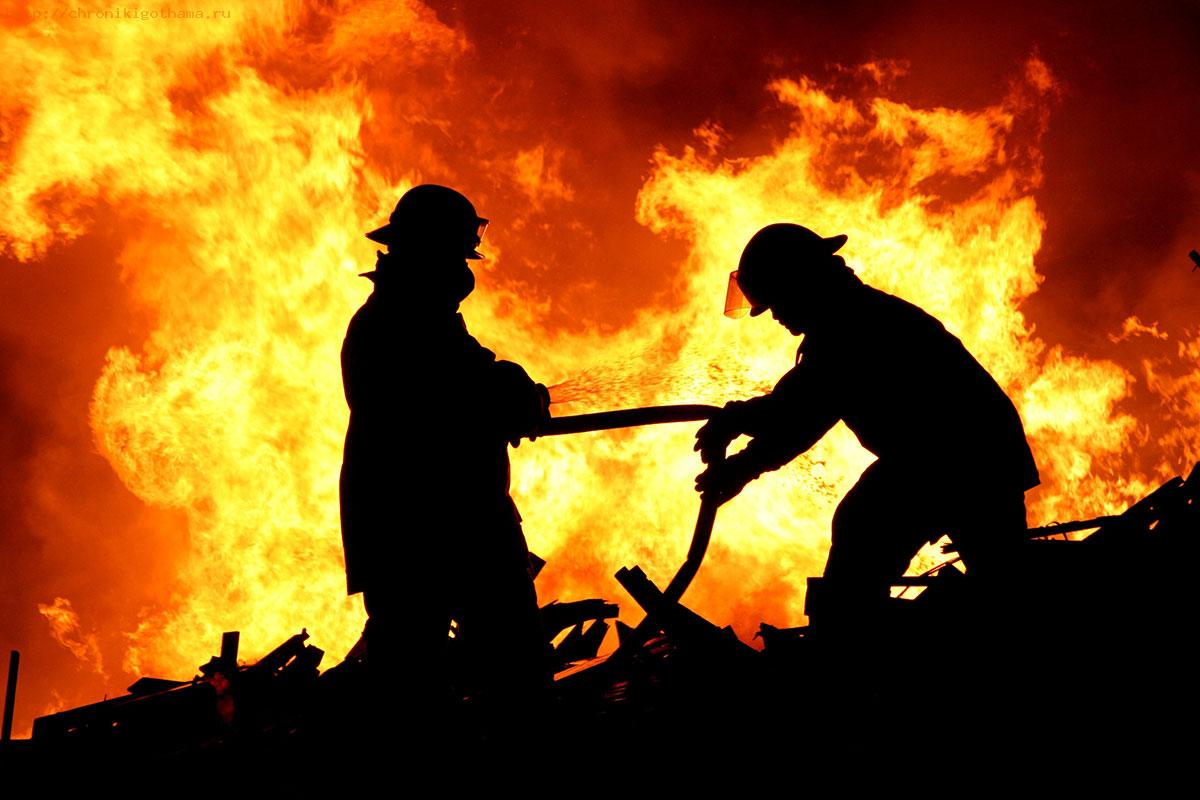 Новость - События - Дотла: на Демеевском рынке произошел масштабный пожар