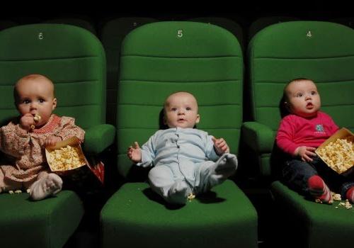 Новость - События - Юный зритель: в одном из столичных кинотеатров будут проводить сеансы для мам с грудничками