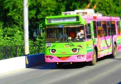 Новость - События - Фотофакт: в Киеве "жигули" врезались в троллейбус