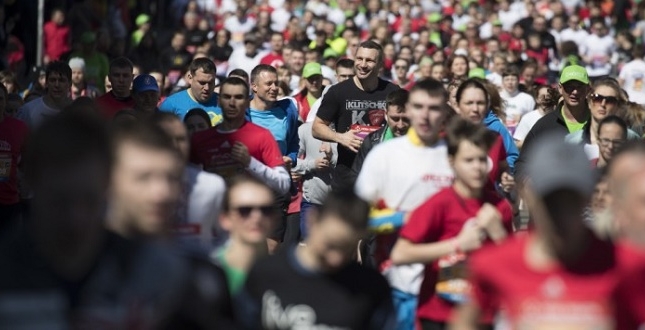 Новость - Спорт - На своем примере: мэр Киева пробежал благотворительные два километра