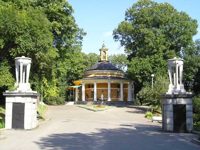 Новость - События - Больше красоты: в Киеве отремонтируют парк "Аскольдова могила"
