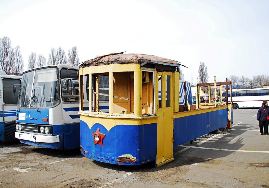 Новость - Транспорт и инфраструктура - Реставрация не удалась: в Киеве уничтожили уникальный трамвай из музейной коллекции
