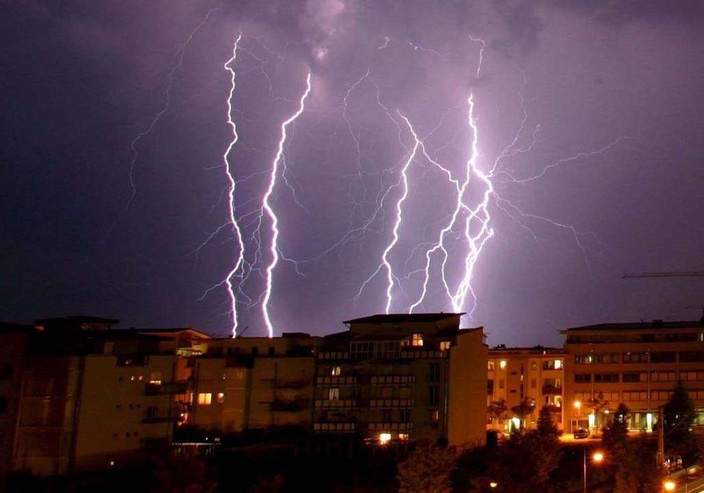Новость - События - Смотри, чтобы не сдуло: синоптики объявили штормовое предупреждение в Киеве