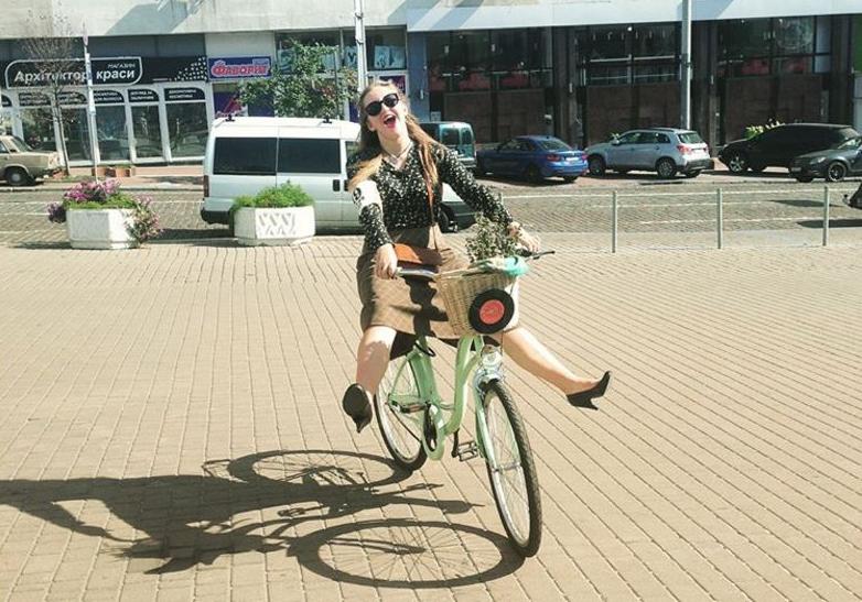 Новость - События - Подсмотрено в Instagram: как в Киеве прошел ретро велопарад 2017