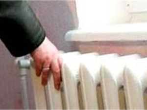 Отопление в жилых домах Киева, которые временно осталась без тепла, возобновят уже во вторник.
Фото с сайта kp.ua.