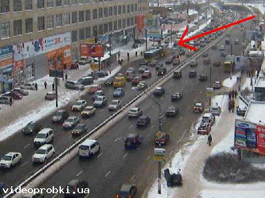 Неправильно припаркованное авто может вызвать огромную пробку
Фото http://videoprobki.com.ua
