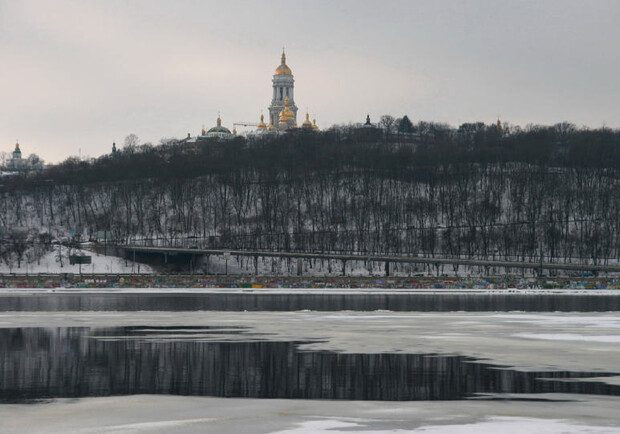 Киев тает просто на глазах. Фото с сайта photographers.com.ua.