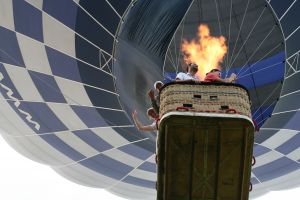 Иностранных туристов будут развлекать воздушным шаром и экскурсиями. Фото с сайта www.sxc.hu