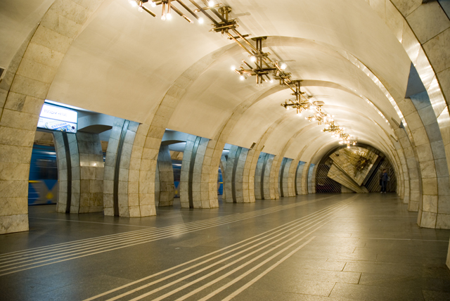 Два новых выхода, три новых станции - метро тоже готовится к Евро-2012. Фото: Киевский метрополитен