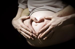 Теперь помогать беременным школьницам справиться с шоком и принять правильно решение будут профессионалы. Фото с сайта www.sxc.hu.