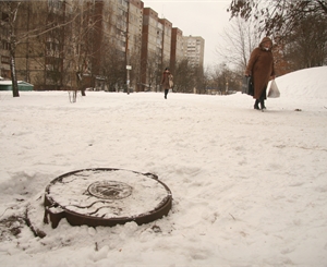 Киевский снег опасен для здоровья. Фото Максима Люкова