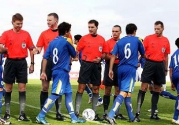 УЕФА решили, что судить матчи Евро должны по пять рефери. Фото с сайта ukraine2012.gov.ua