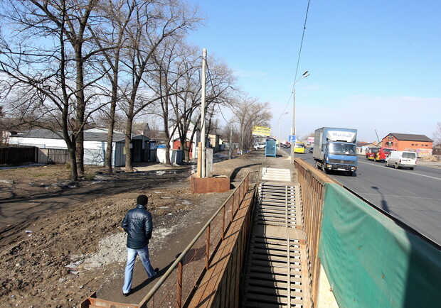 Переход под Жулянским путепроводом за три месяца так и не доделали.