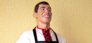 В Днепропетровске Кличко стал керамическим кузнецом – на 10 сантиметров выше Галкина