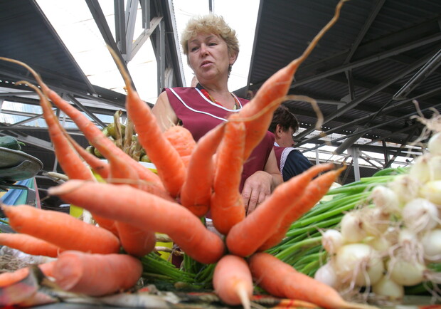 Цены растут быстрее чем сами овощи. Фото Максима Люкова.