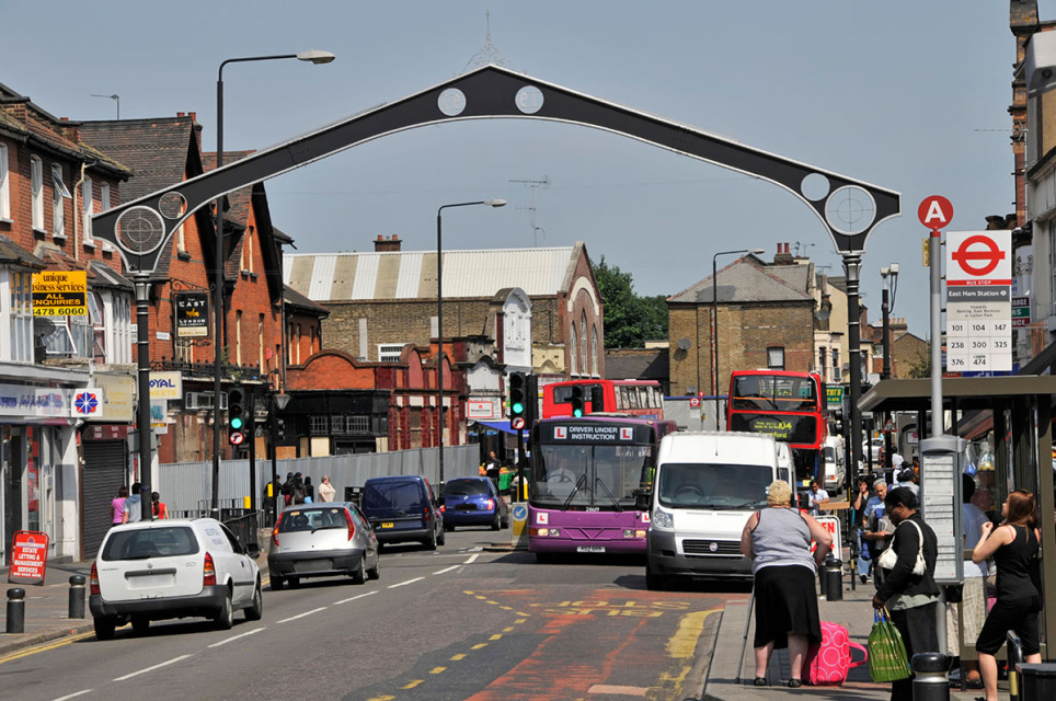 Англичане покидают Восточный Лондон из-за мигрантов с востока