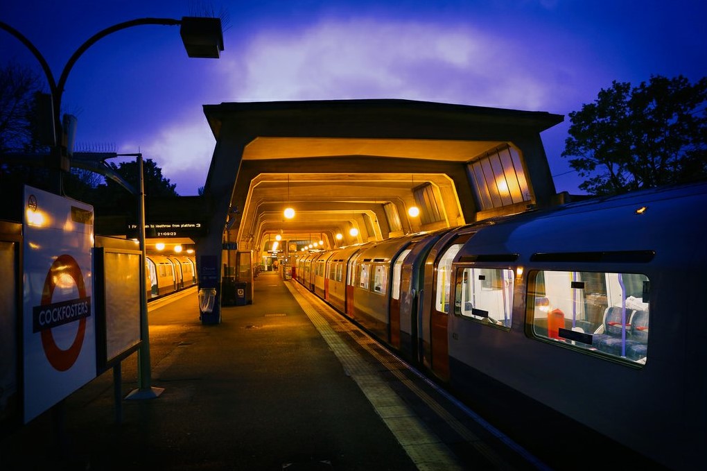 Лондон: в метро сегодня лучше не ездить