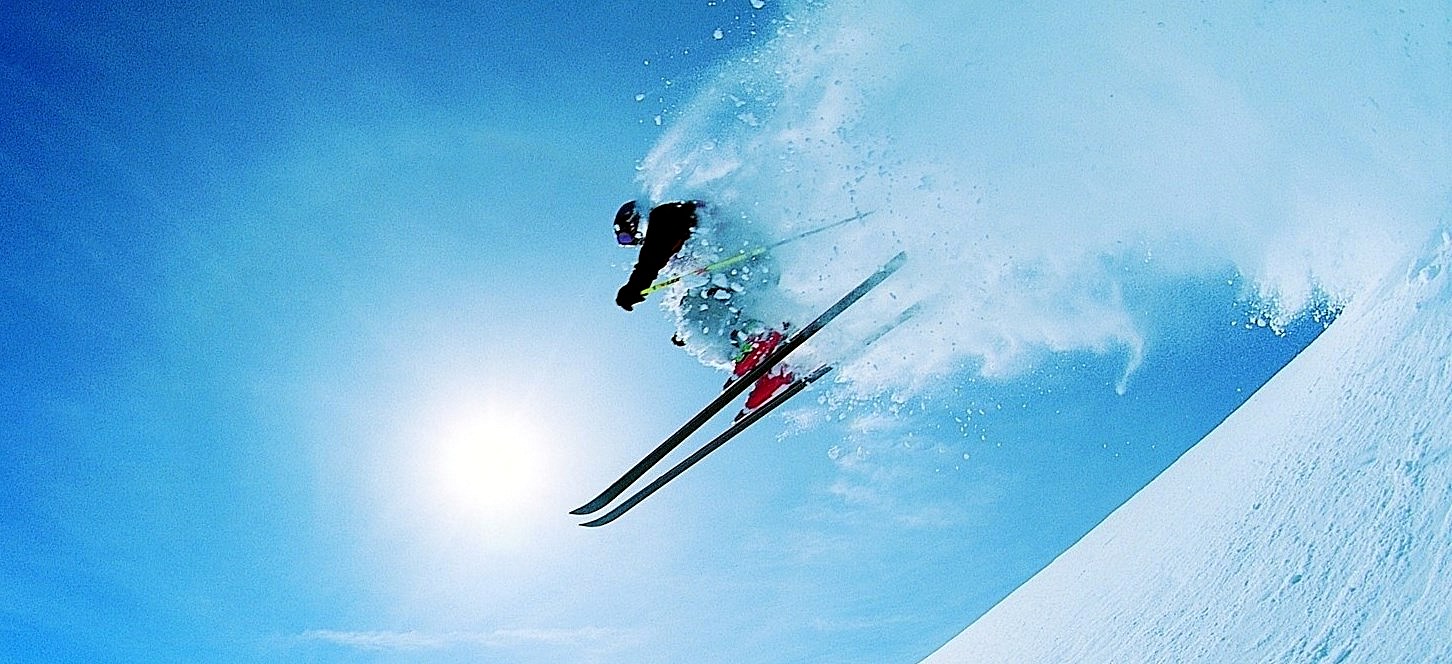 Горные лыжи. Фото с сайта sochi24.biz
