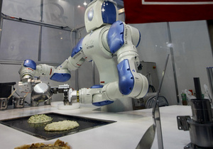 Новый робот сможет заменить людей на рабочих местах.
Фото: Reuters