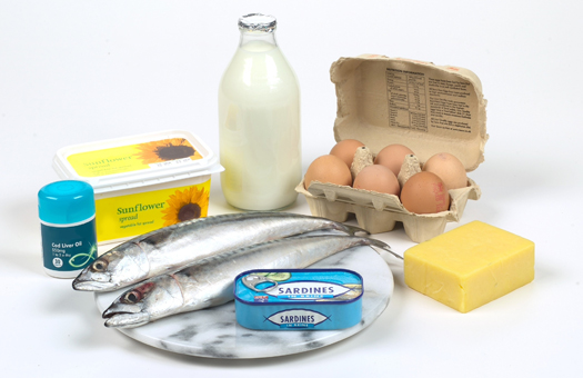 Витамин D находится в жирной рыбе и яйцах. Фото: focus.ua