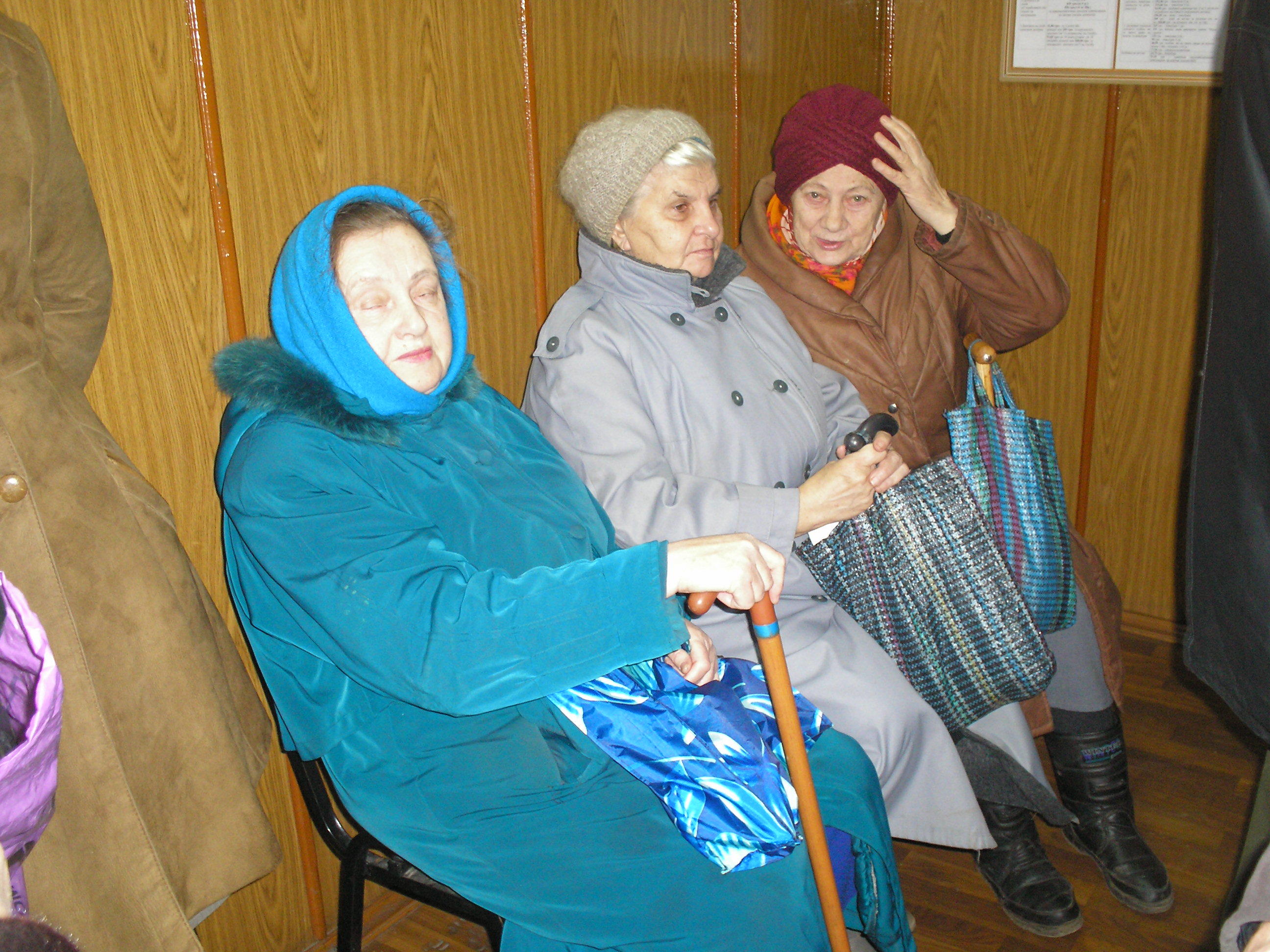 В украинском правительстве заявляют о готовности снизить уровень максимальной пенсии как для будущих, так и для нынешних пенсионеров. Фото из архива "КП".
