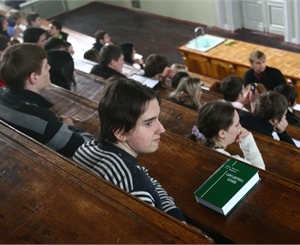 Какое будущей уготовано украинским студентам? Фото с сайта sxc.hu