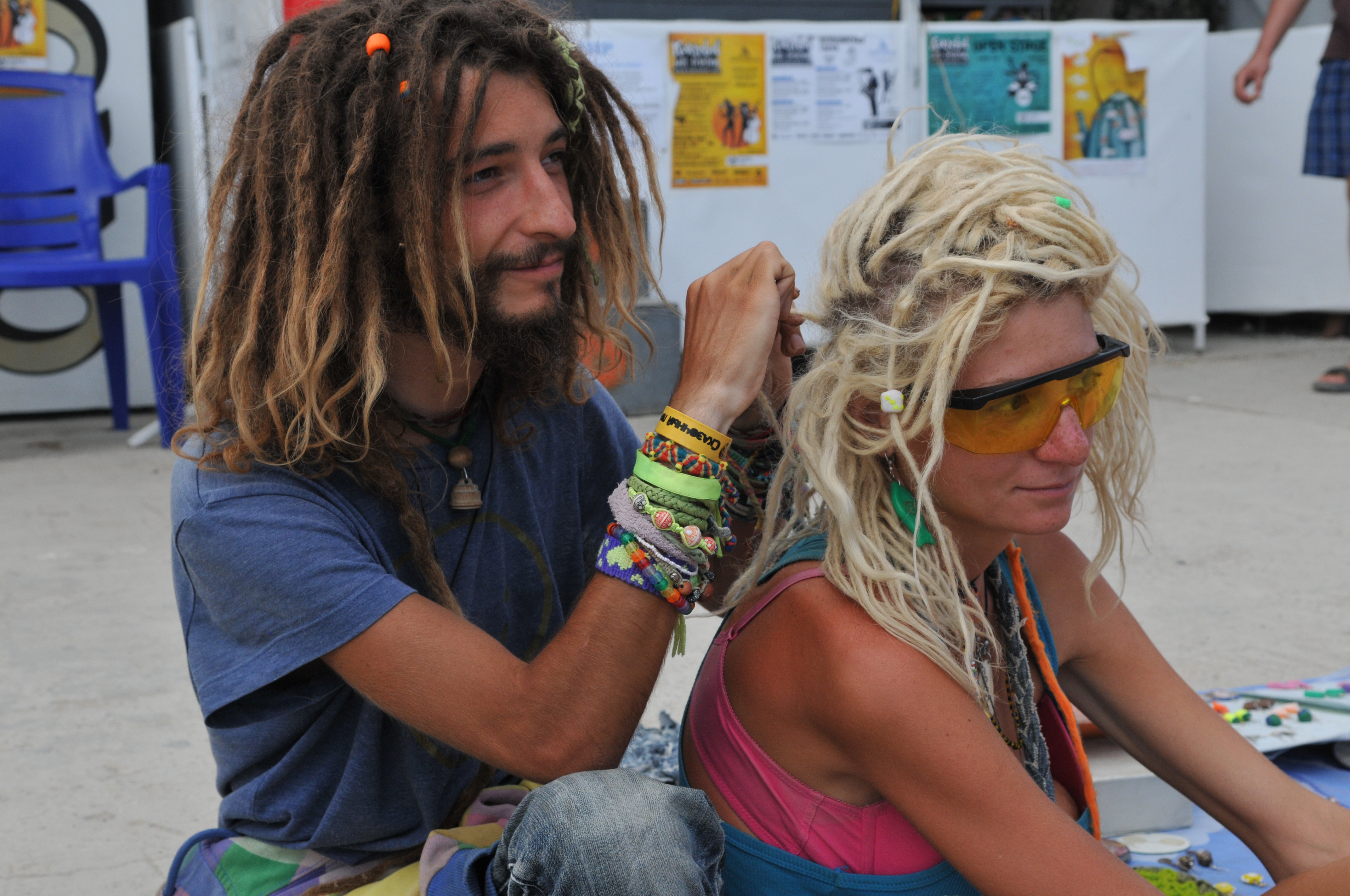 Джаз Коктебель 2012: хедлайнеры на нудистском пляже, мавка-хулиганка и грустная история о полосатых матрасах - фото