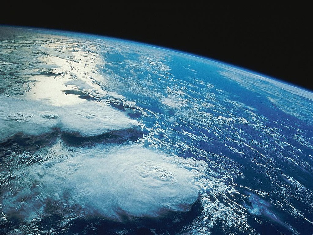 Теперь можно наблюдать за Землей в режиме он-лайн. Фото с сайта adme.ru