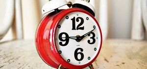 Не забудь: вночі годинники переводять на літній час