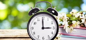 Будем дома на час дольше: на выходных Украина перейдет на летнее время