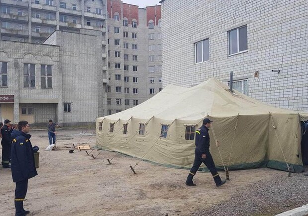 Как на войне: возле больниц появятся сортировочные пункты для зараженных COVID19 фото