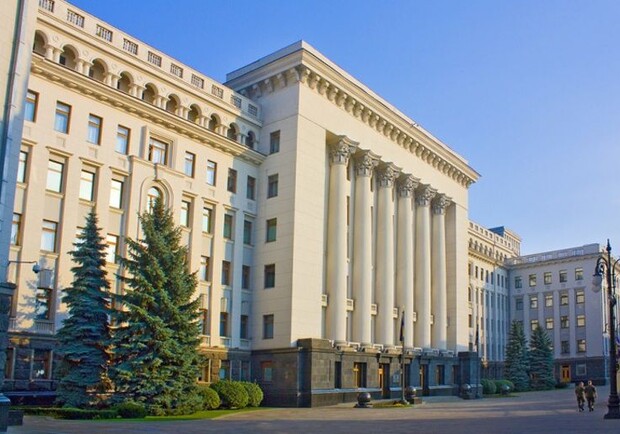 1,7 миллиона: Кабмин планирует дать деньги на ремонт здания Офиса президента фото