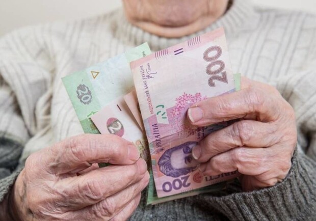 Начислят автоматически: пенсионерам Украины обещают "карантинную тысячу" фото