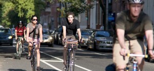 Накатаешься: на ДВРЗ обустраивают велосипедную дорожку