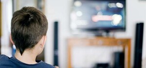 На каких каналах: для учеников начальной школы начались уроки онлайн