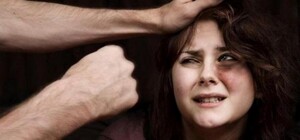 Бил в лицо и убегал: суд вынес приговор нападавшему на женщин