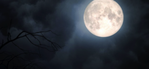 Сегодня будет последнее суперлуние в 2020 году: когда смотреть