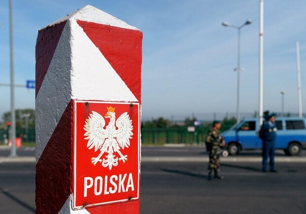 Без двухнедельной изоляции: для кого Литва и Польша открыли границы  фото