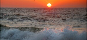 Утро на одесском пляже: cмотри, как прекрасны рассветные волны